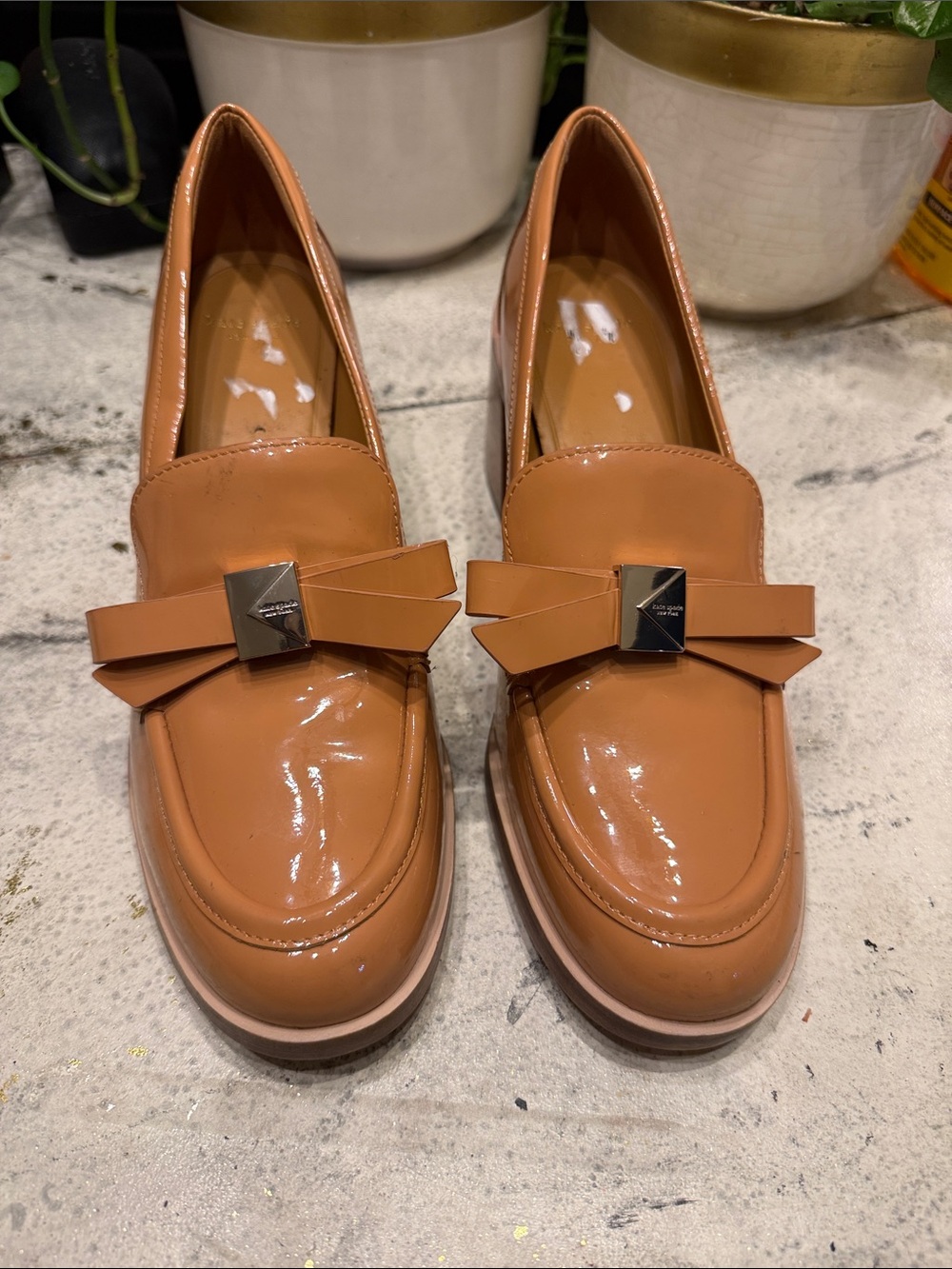 Kate Spade Deco Bow Patent Leather Loafers - Tan size 9.5